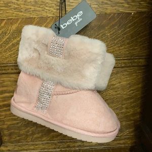 NWT Girl’s bebe faux suede ankle boots w/ faux fur interior size 11 Blush pink.